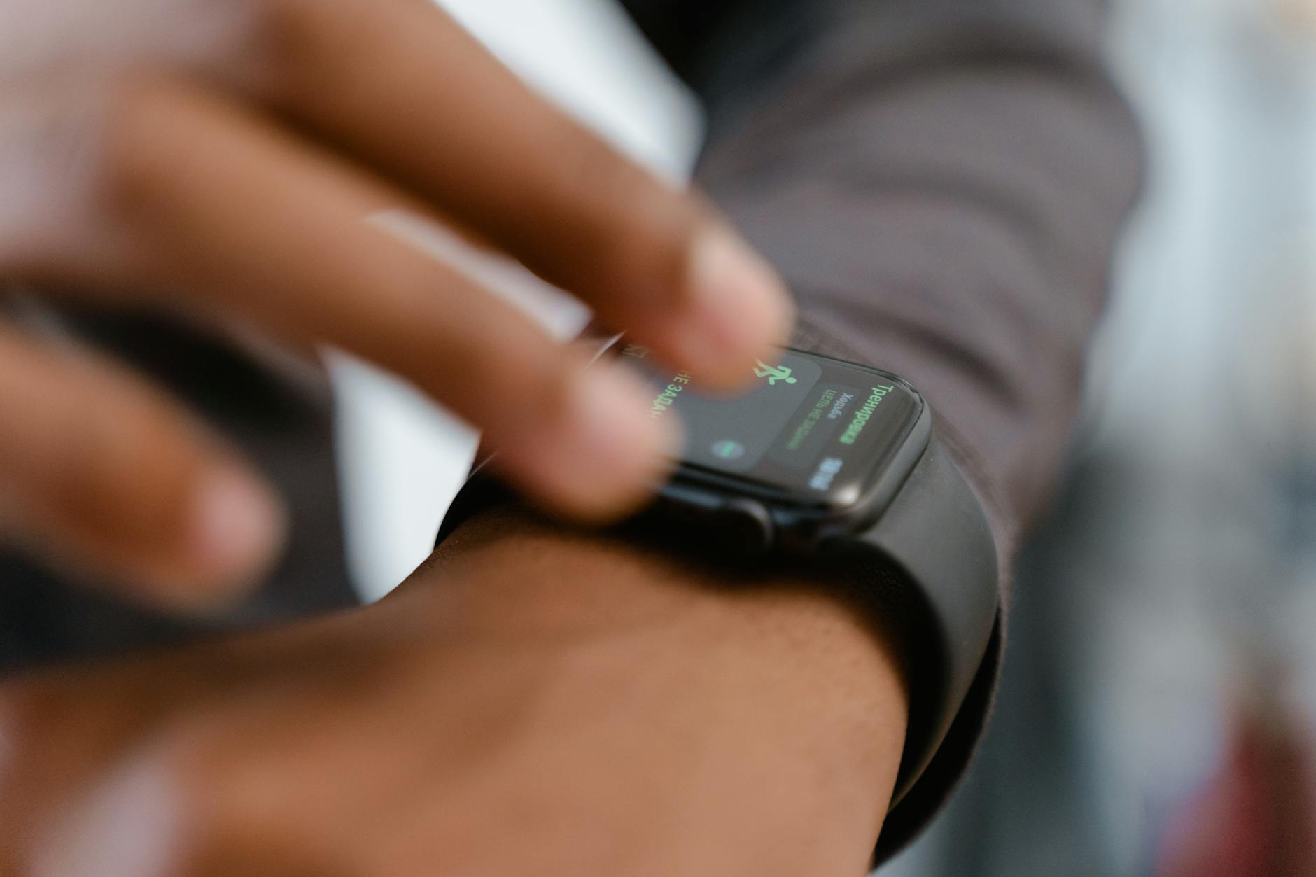 AI-powered wearable device for health monitoring