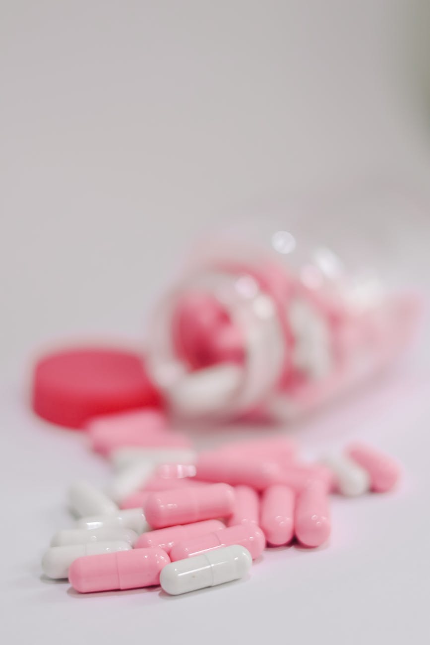 A split image showing a traditional, one-size-fits-all pill bottle on one side and a personalized medicine capsule with a patient's unique genetic code integrated into its design on the other.