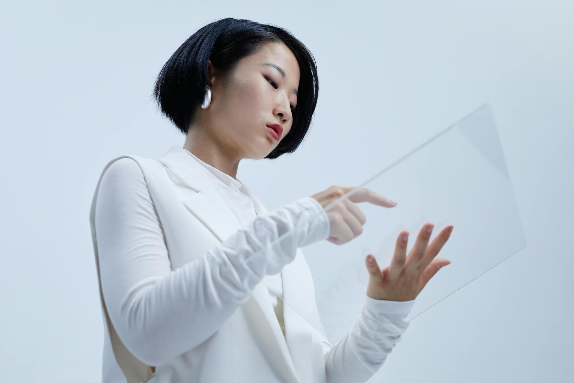 인공지능 기반 의사 결정 도구를 사용하는 비즈니스 리더 사진