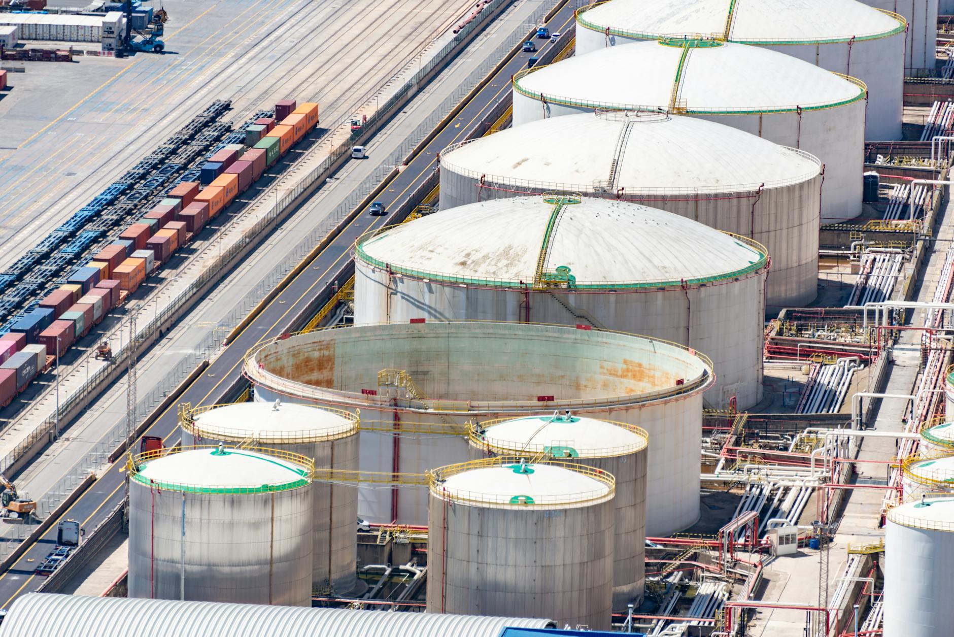 Green Hydrogen Production and Storage