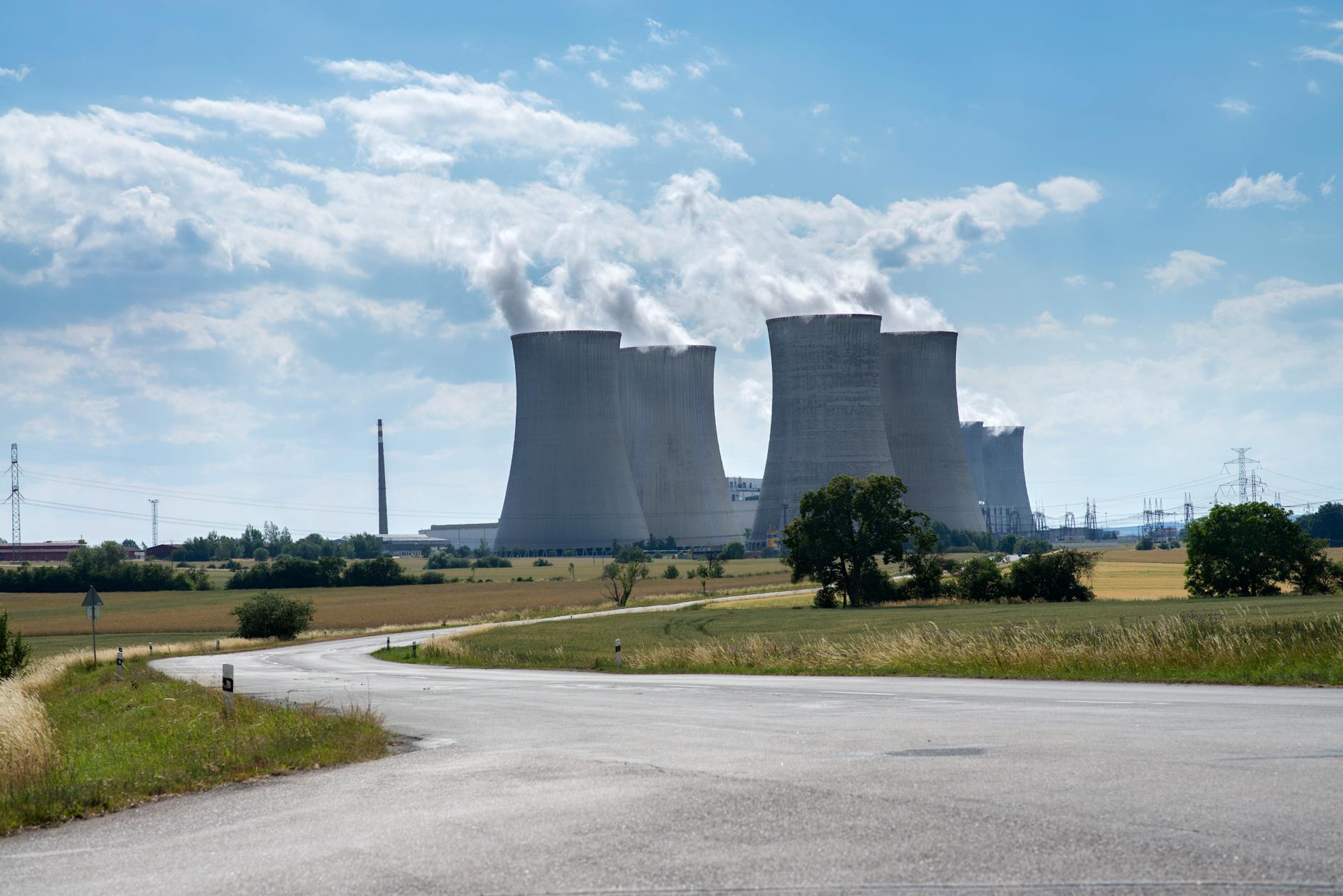 An infographic highlighting the benefits of nuclear fusion energy