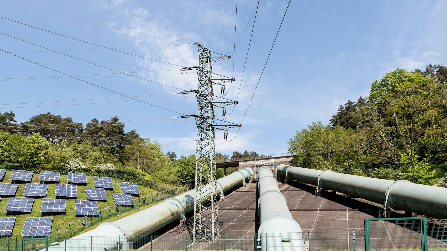 AI-based digital twin in energy sector