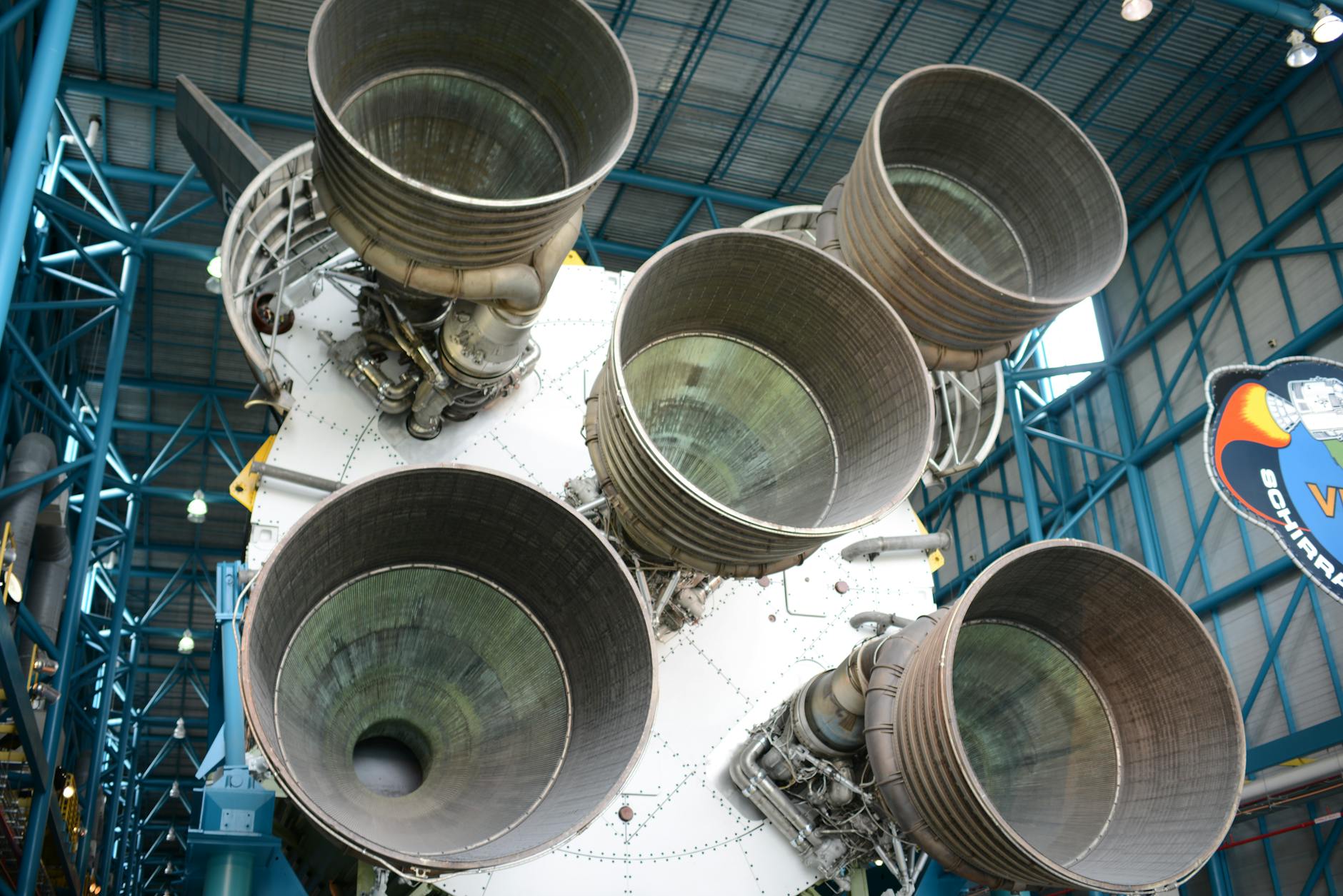 A comparison of spacecraft sizes, showing a large nuclear-powered vessel alongside smaller, modular electric propulsion craft.